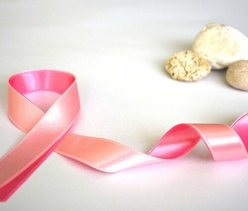 Cancer du sein touche les femmes de 25 ans et plus